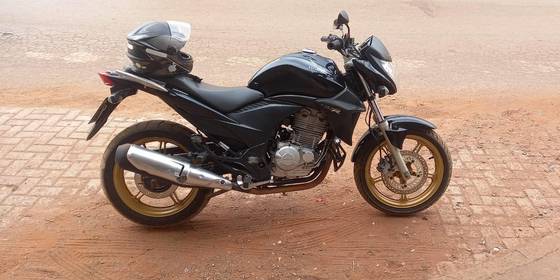 HONDA CB 300R 